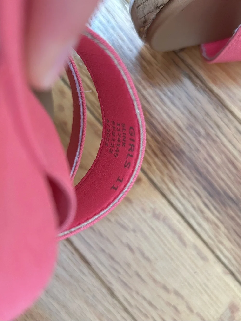 DV by DOLCE VITA Slink Girls Elastic Wedge Sandals